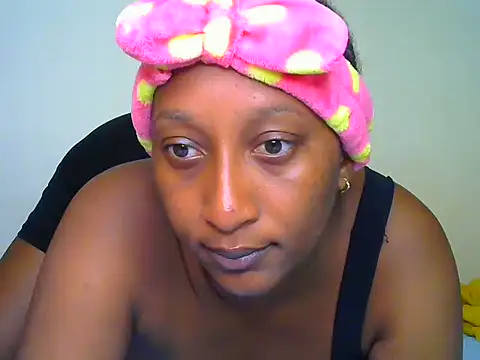 CarlaBeckky online show from December 3, 3:33 pm