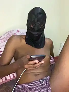 Gifttheskimaskboy online show from May 3, 5:41 pm