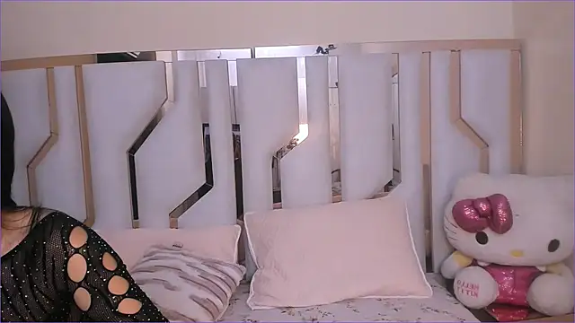 TifanyChill online show from November 28, 5:15 pm