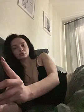 Snapshot of Kristis43 chatting on February 11, 2:49 am Kristis43 online show from February 11, 2:49 am