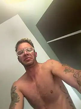 Snapshot of Alphanik4 chatting on March 19, 4:49 am Alphanik4 online show from March 19, 4:49 am