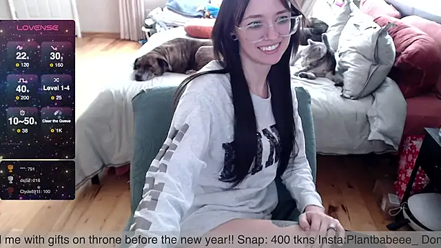 Snapshot of Plantbabeee chatting on January 27, 7:56 pm Plantbabeee online show from January 27, 7:56 pm