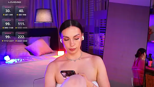 LunaNight online show from March 17, 8:45 pm