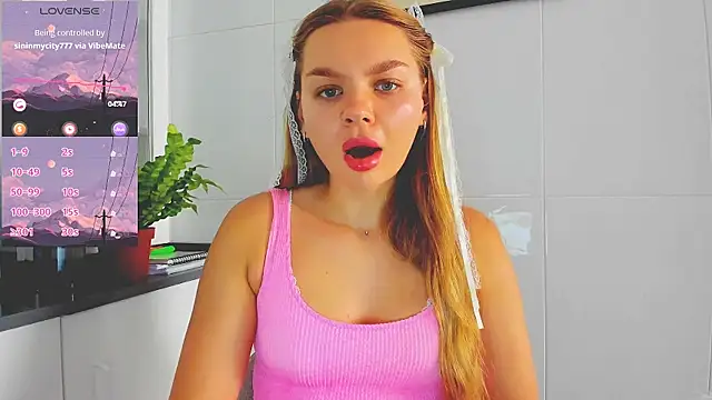Molly sweetie online show from July 12, 6:37 am