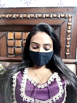 Yours-Bebo online show from April 10, 7:40 pm