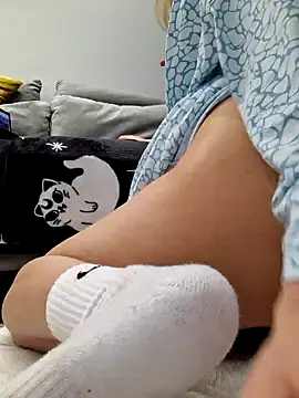 Miss    Mia  online show from January 16, 3:24 pm