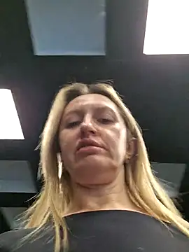 Miss    Mia  online show from December 16, 9:14 am