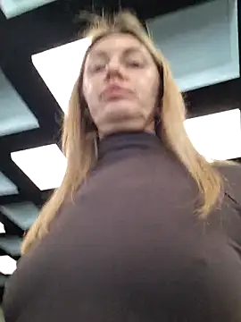 Miss    Mia  online show from February 23, 11:18 am