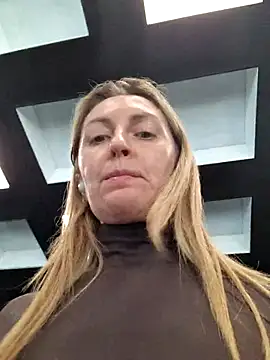 Miss    Mia  online show from March 2, 11:06 am