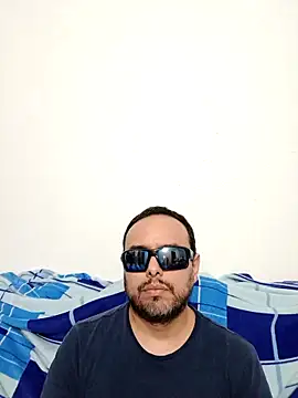 ElSunEagle online show from April 29, 2:37 am