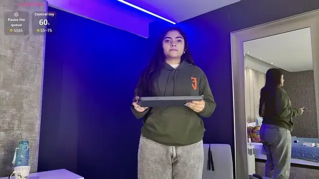 GiselOrtiz online show from October 9, 10:13 am