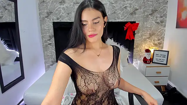 Snapshot of Maylin_Garcia chatting on December 4, 7:56 pm Maylin Garcia online show from December 4, 7:56 pm