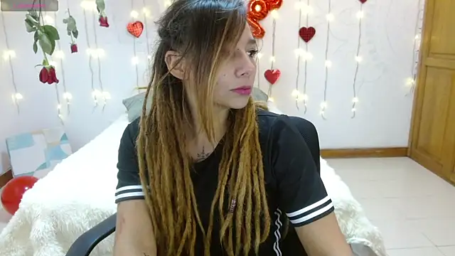 Snapshot of Natalia_Sativa716 chatting on February 14, 10:58 pm Natalia Sativa716 online show from February 14, 10:58 pm