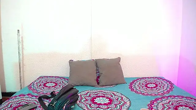  joanne and oliver  online show from December 14, 3:39 pm