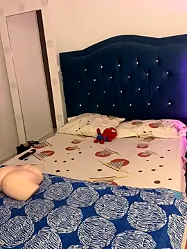 Snapshot of Leonarrrd_01 chatting on October 23, 12:54 am Leonarrrd 01 online show from October 23, 12:54 am