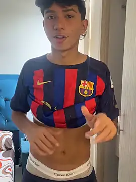 Snapshot of Leonarrrd_01 chatting on October 28, 9:17 pm Leonarrrd 01 online show from October 28, 9:17 pm