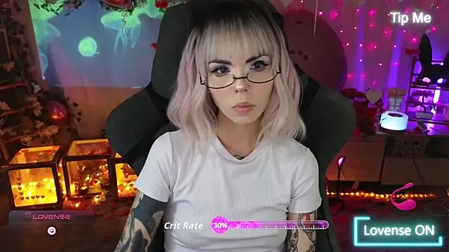 Snapshot of Kerry_Kirk chatting on February 23, 9:34 pm Kerry Kirk online show from February 23, 9:34 pm