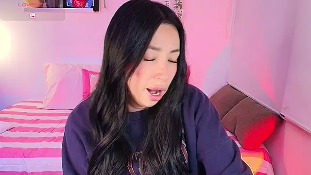 lilyy evanss online show from February 27, 11:49 pm