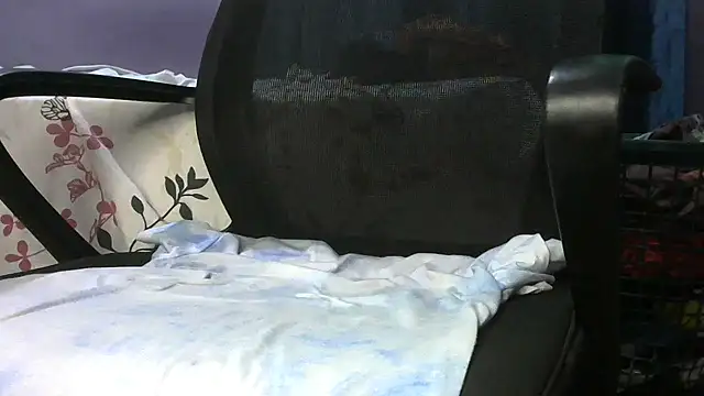 Snapshot of nine9inchdonn chatting on February 4, 4:48 am nine9inchdonn online show from February 4, 4:48 am