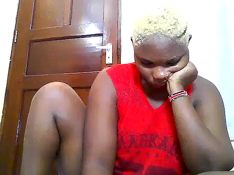 Snapshot of SexyKimberly23 chatting on June 15, 7:21 am SexyKimberly23 online show from June 15, 7:21 am