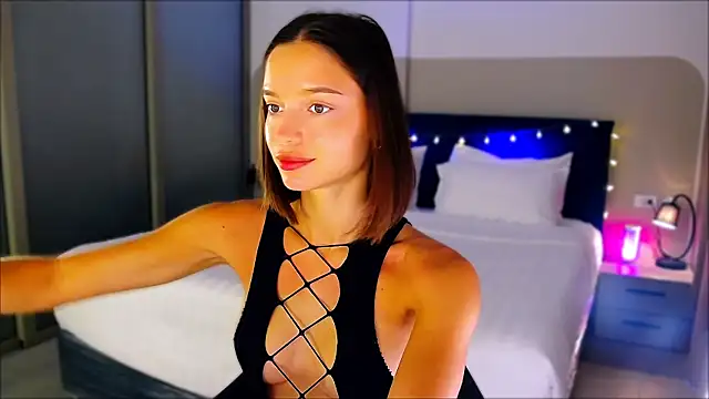 wow Mia online show from December 15, 2:30 am