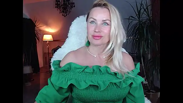 eyesangel22 online show from December 4, 11:41 am