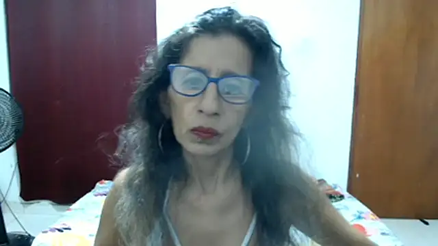 Snapshot of luz_stella chatting on June 14, 3:30 am luz stella online show from June 14, 3:30 am