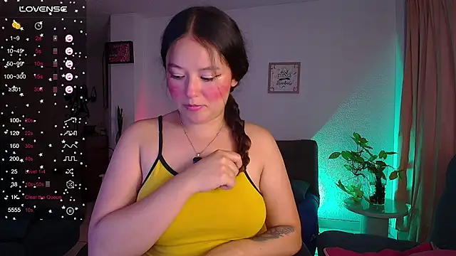 Lexie Thompson10 online show from March 18, 5:20 am