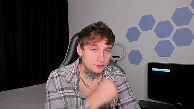 Chris Tyson online show from October 18, 12:35 am