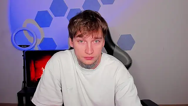 Chris Tyson online show from October 25, 10:04 pm