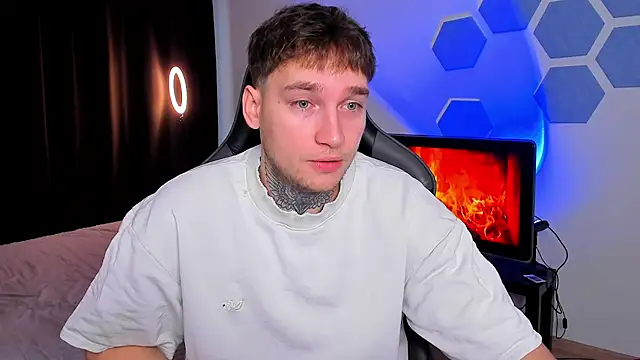 Chris Tyson online show from November 30, 7:56 am