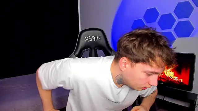 Chris Tyson online show from January 8, 7:43 am