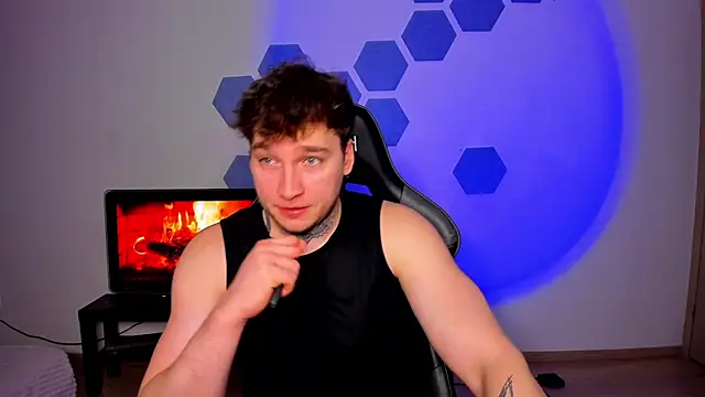 Chris Tyson online show from April 3, 9:40 am