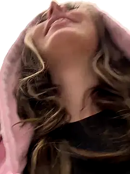 LoraaDoll online show from January 7, 5:32 am