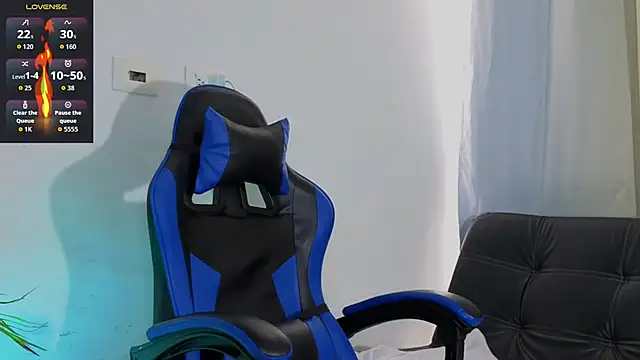 EdwardRoss  online show from January 18, 6:23 pm