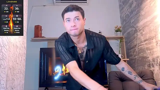 EdwardRoss  online show from July 9, 8:46 pm