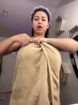 Snapshot of RexxaYBlade chatting on December 20, 4:36 pm RexxaYBlade online show from December 20, 4:36 pm