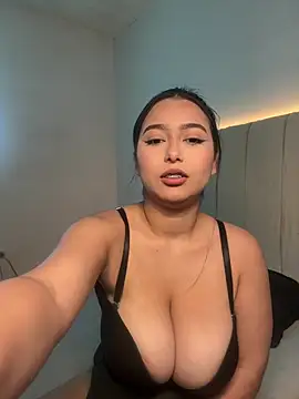 Snapshot of RexxaYBlade chatting on March 14, 3:28 pm RexxaYBlade online show from March 14, 3:28 pm