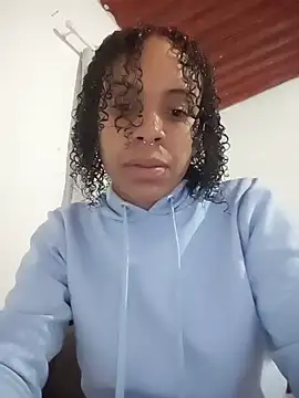 Snapshot of Julia_Pretinha chatting on November 9, 9:02 pm Julia Pretinha online show from November 9, 9:02 pm