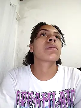 Julia Pretinha online show from April 6, 12:41 am