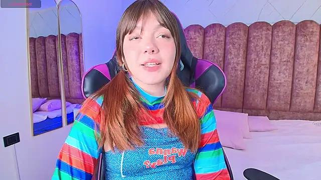 Snapshot of Fluffy_Bubble21 chatting on March 19, 4:16 am Fluffy Bubble21 online show from March 19, 4:16 am