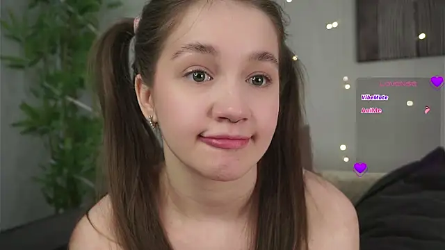 AmiLewis online show from January 23, 4:09 am