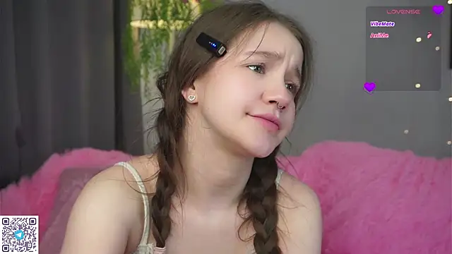 AmiLewis online show from March 10, 4:17 am