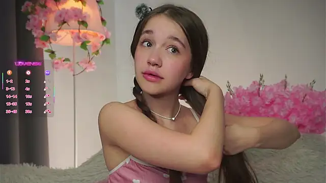 AmiLewis online show from September 21, 1:07 am