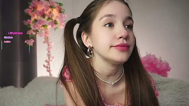 AmiLewis online show from November 23, 1:27 am