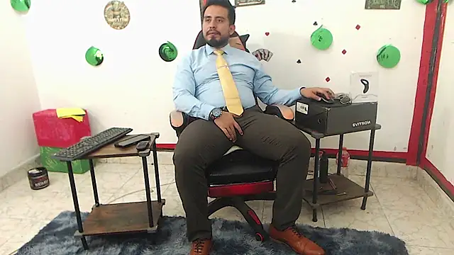Snapshot of KalethBigDick chatting on April 22, 7:55 am KalethBigDick online show from April 22, 7:55 am