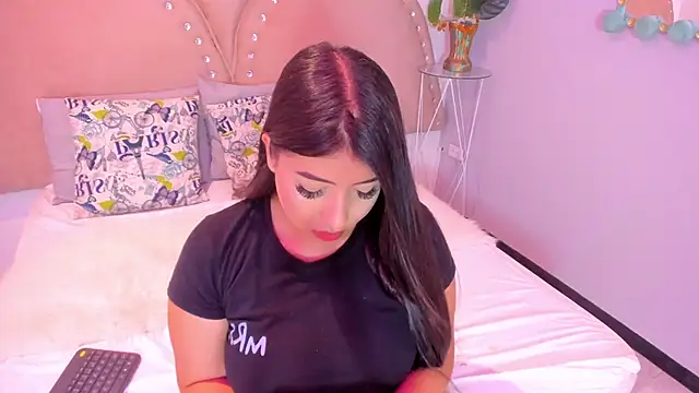 Miia Thompsonn online show from January 7, 3:31 am