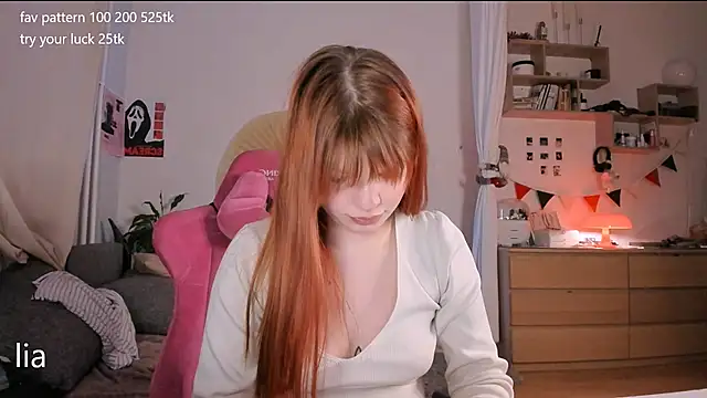 lil lia online show from March 18, 12:36 am