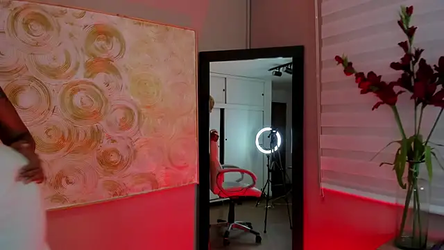 haiiley more online show from February 4, 2:17 am