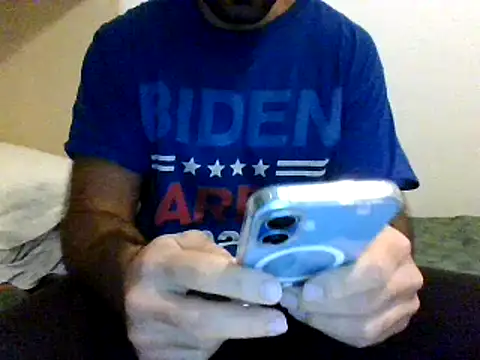 Snapshot of coppai200 chatting on November 15, 12:13 pm coppai200 online show from November 15, 12:13 pm